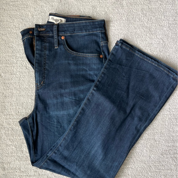Madewell Curvy Cali Demi - boot jeans -size 30 - dark wash - Picture 2 of 10